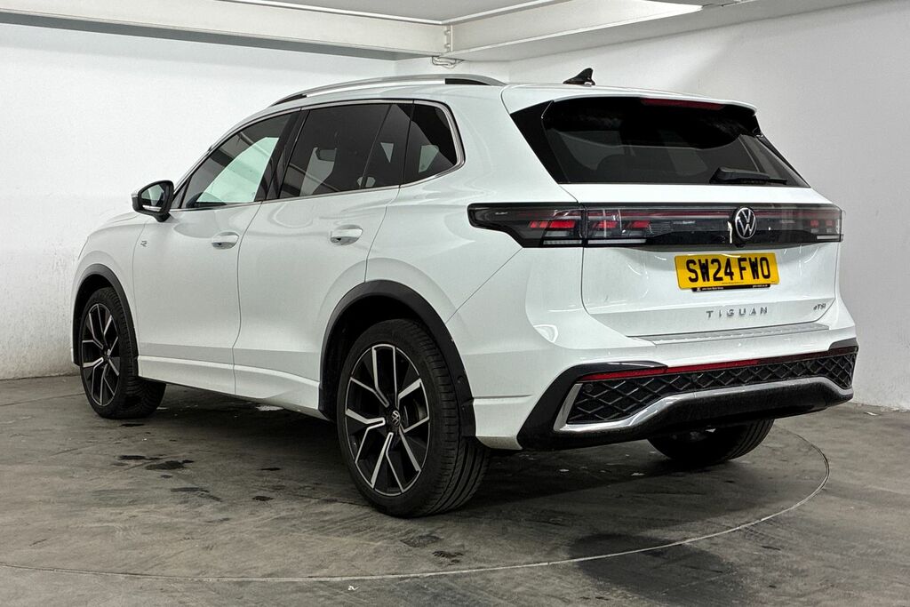 Volkswagen Tiguan 1.5 Etsi 150 R-line Dsg SW24FWO White #3
