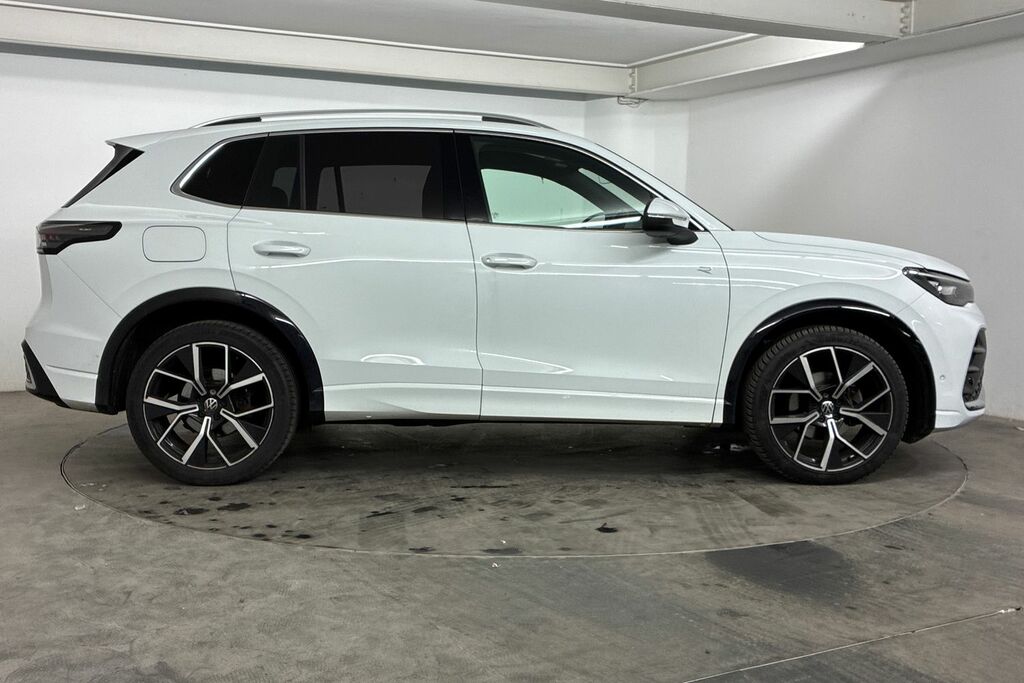 Volkswagen Tiguan 1.5 Etsi 150 R-line Dsg SW24FWO White #4