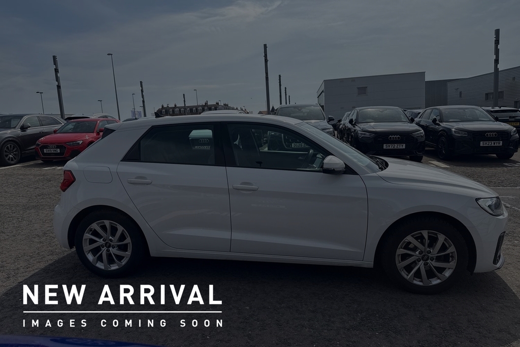 Audi A1 Sport 25 Tfsi 95 Ps 5-Speed SW23VXY White #4