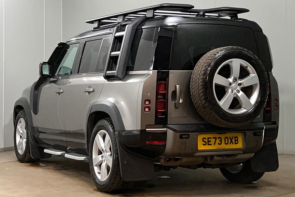 Land Rover Defender 110 D250 X-dynamic Hse SE73OXB Silver #2