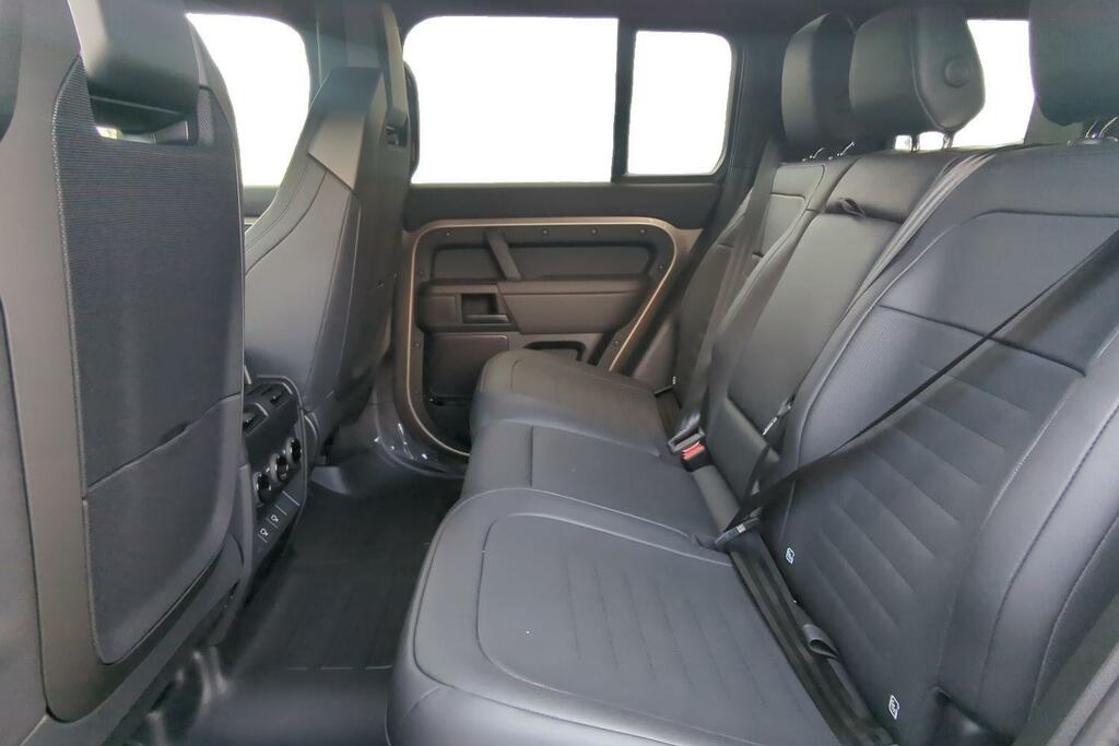 Land Rover Defender 110 P635 Octa SY26EWC  #4