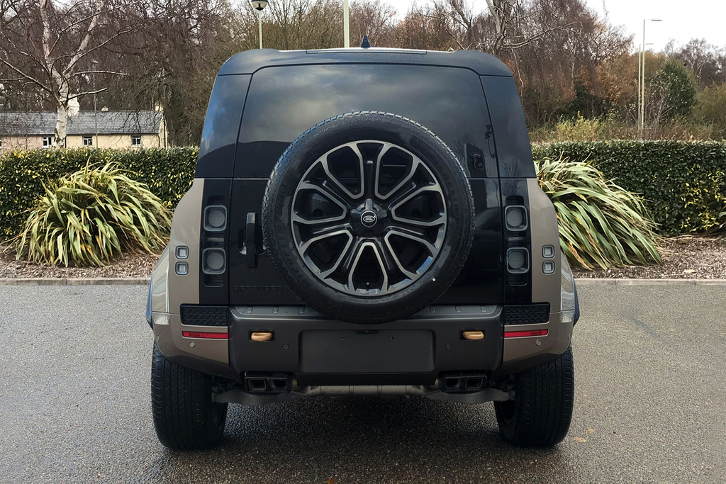Land Rover Defender 110 P635 Octa SY26EWC  #6