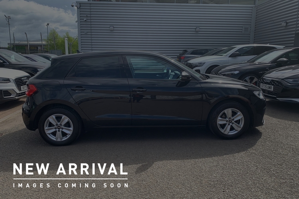 Audi A1 Technik 25 Tfsi 95 Ps 5-Speed ST22HJA Black #4