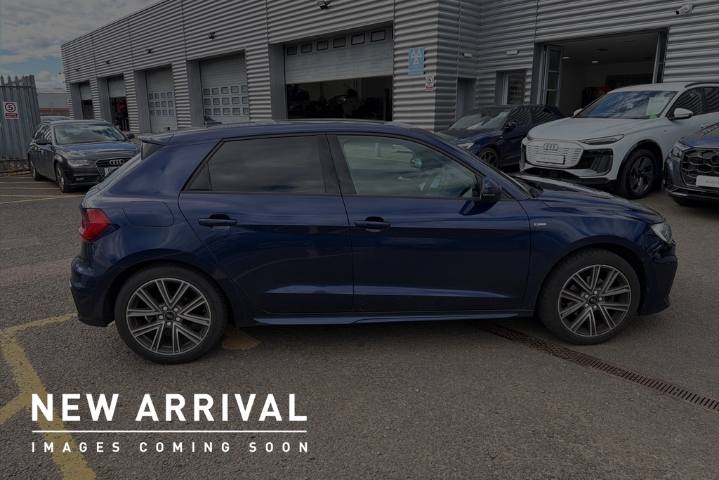 Audi A1 S Line 35 Tfsi 150 Ps S Tronic SP73UMR Blue #3