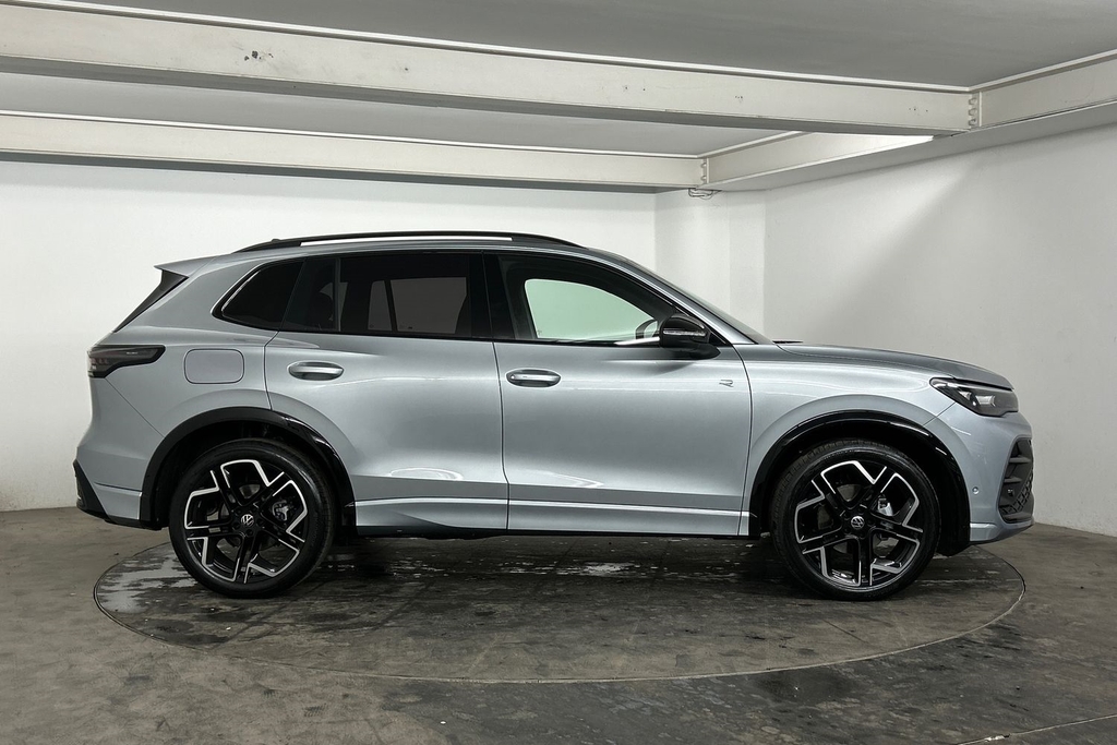 Volkswagen Tiguan 1.5 Etsi 150 R-line Dsg SV26ZWX Silver #4