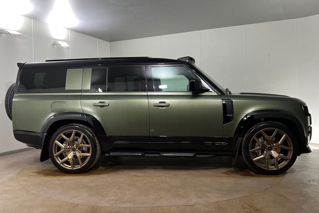 Land Rover Defender 130 D350 130 X-dynamic Hse Green #5