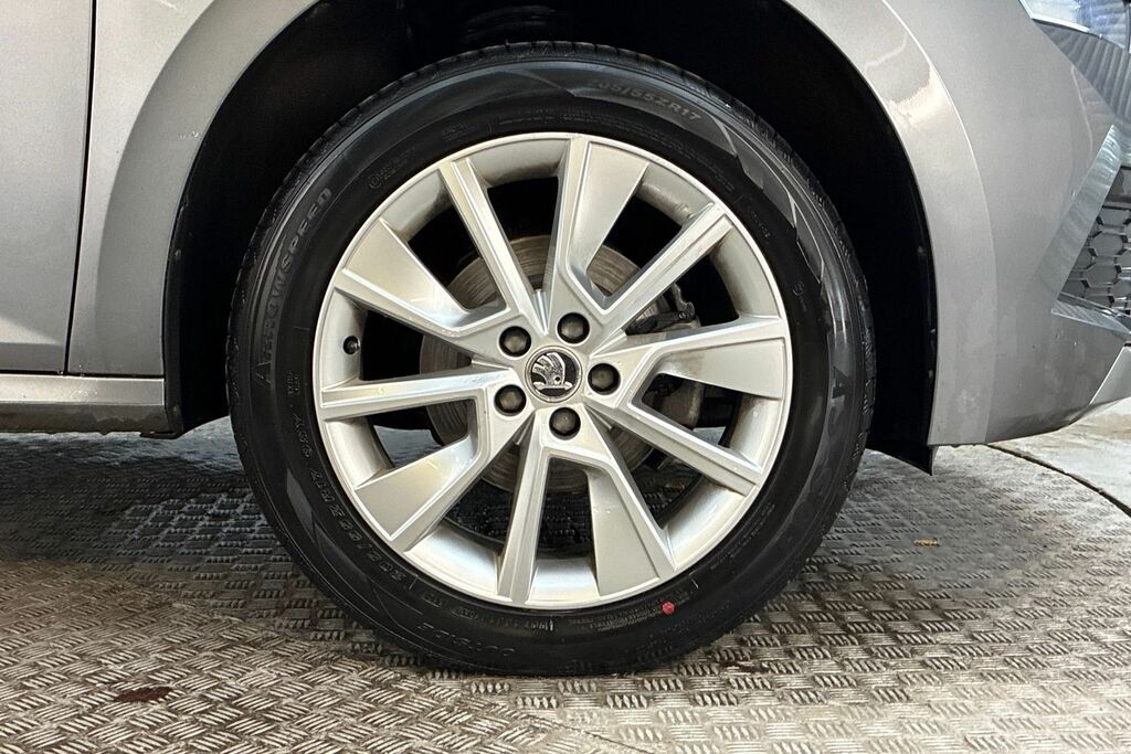 Skoda Kamiq 1.0 Tsi 110 Se SR22HFG Grey #5