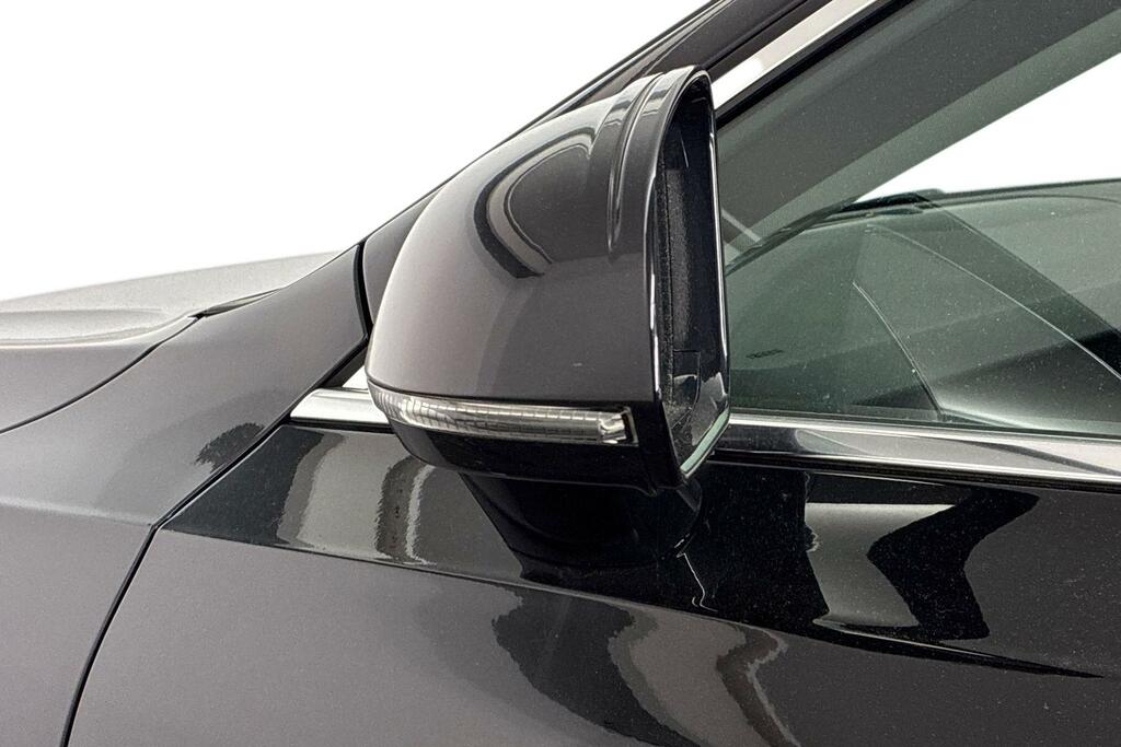 Volvo V90 2.0 T4 Momentum Plus Estate Euro 6 Black #4