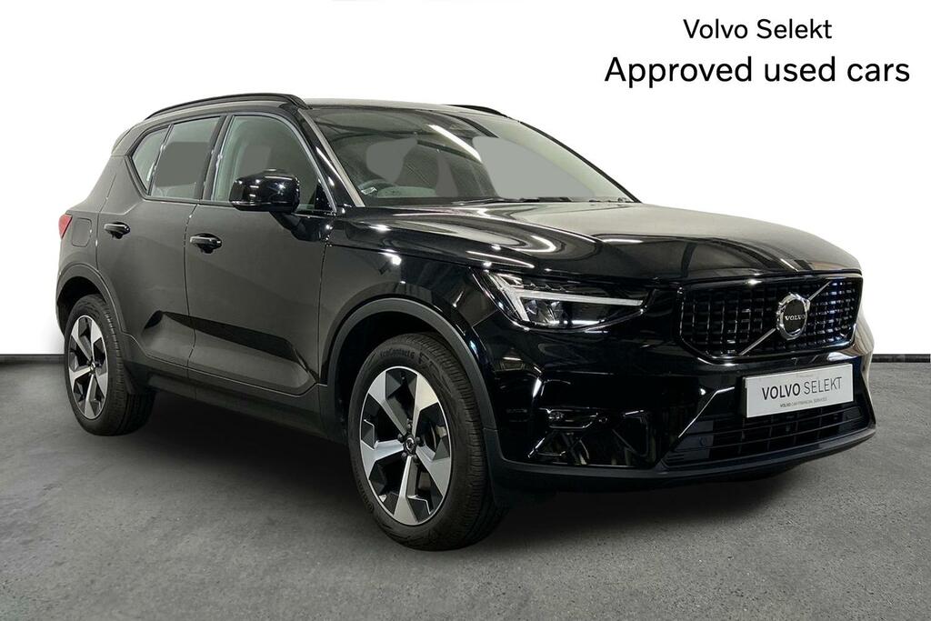 Volvo XC40 2.0 B3p Plus Dark Black