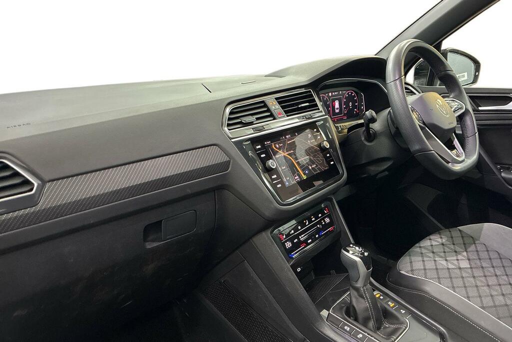 Volkswagen Tiguan 1.5 Tsi 150 Black Edition Dsg ML24NWS Silver #2