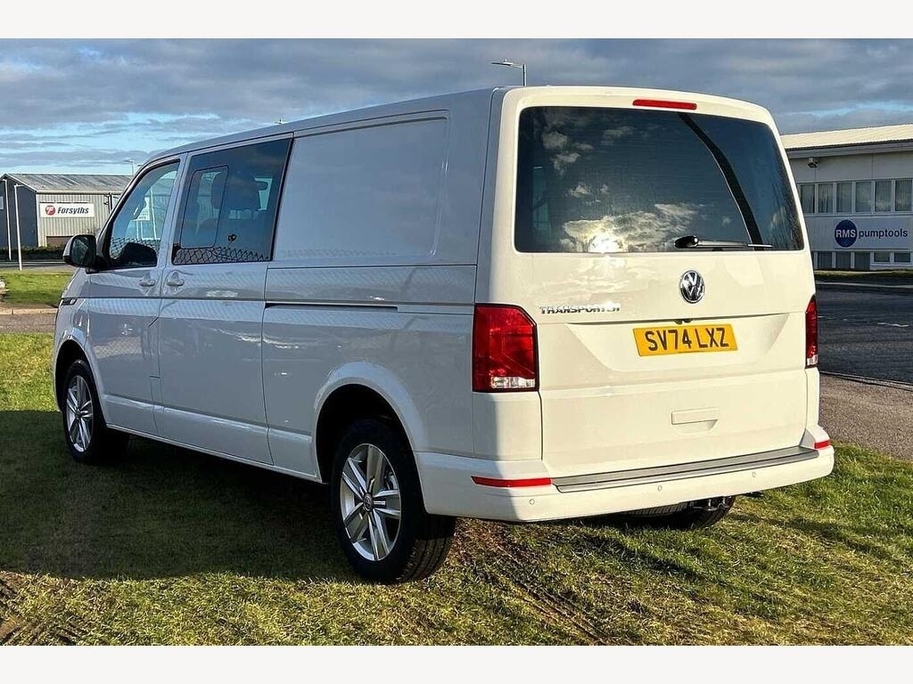 Volkswagen Transporter 2.0 Tdi 150 Highline Kombi Van Dsg SV74LXZ White #3
