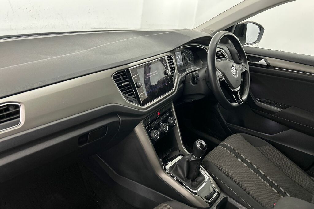 Volkswagen T-Roc 1.0 Tsi Design SV70OXD White #2
