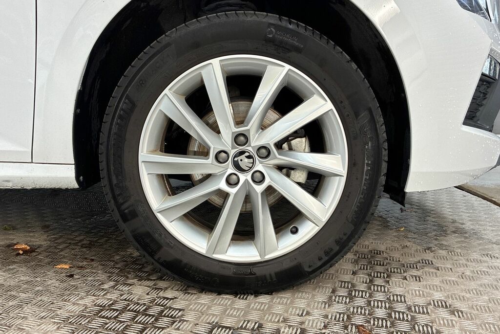 Skoda Kamiq 1.0 Tsi 95 Se Edition GD25AEJ White #5