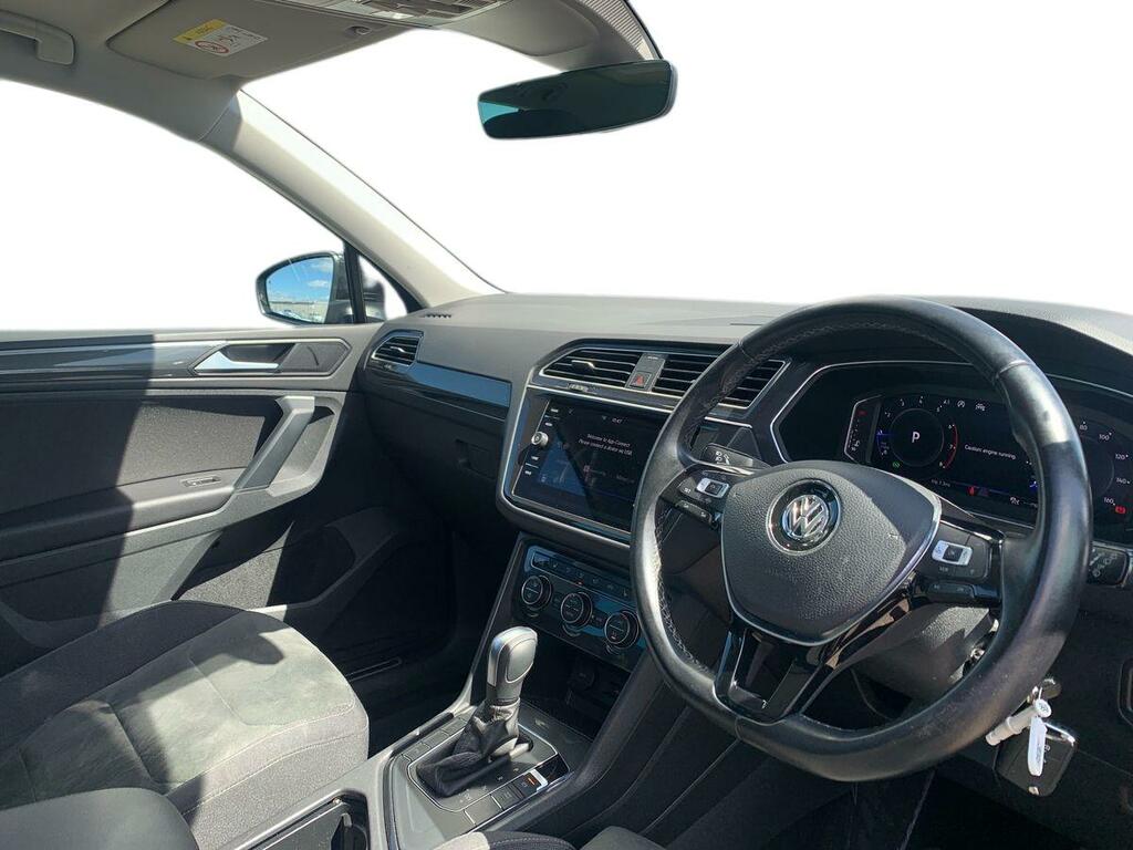 Volkswagen Tiguan 1.5 150 Sel Dsg SY69ZPX Black #6