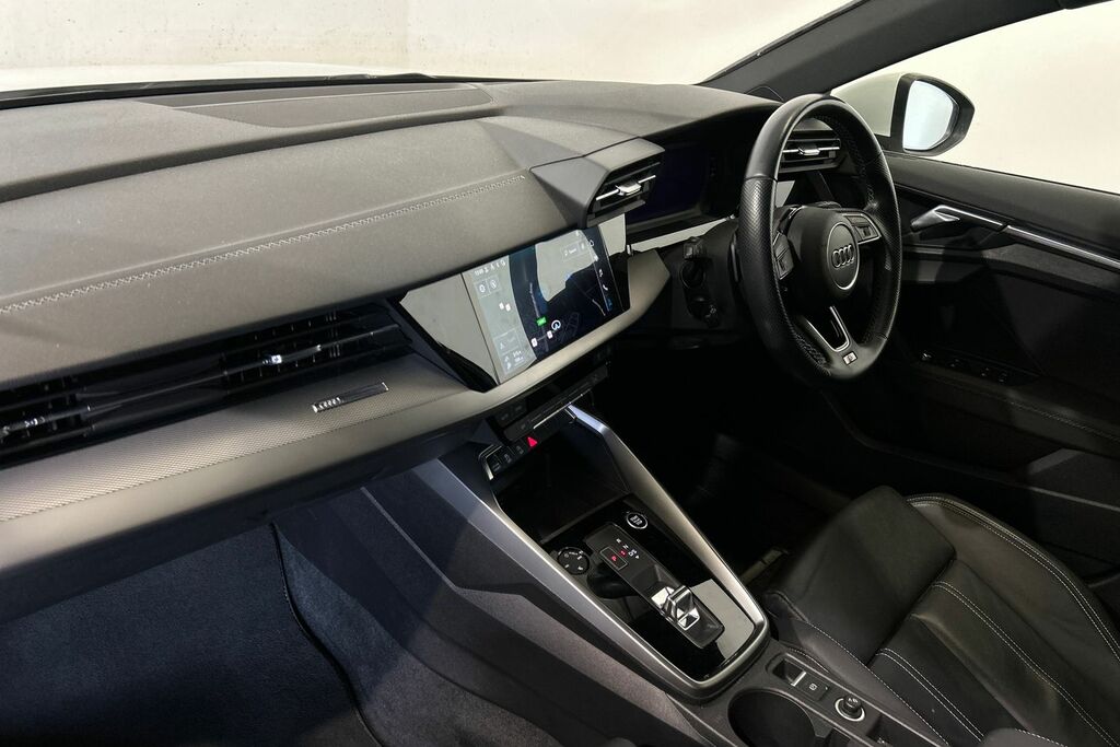 Audi A3 S Line 35 Tfsi 150 Ps S Tronic SW21HYF White #2