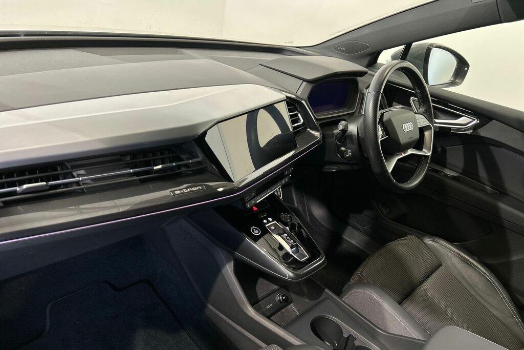 Audi Q4 E Tron Q4 S Line 40 E-tron 150,00 Kw SW72AXA Grey #2