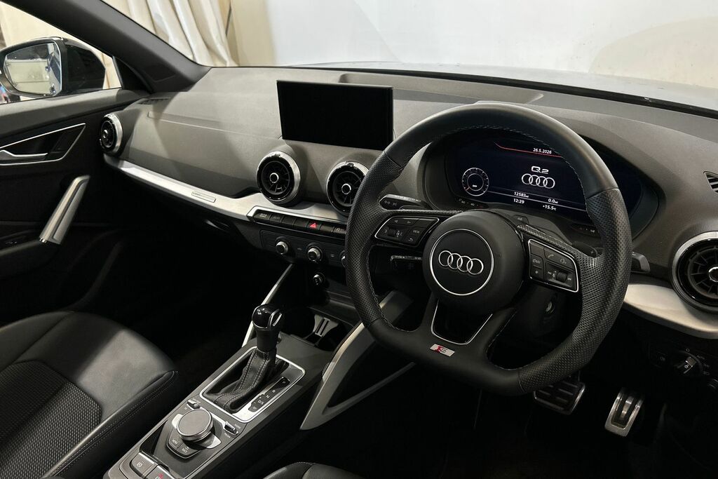 Audi Q2 Black Edition 35 Tfsi 150 Ps S Tronic SW73VHA Blue #6