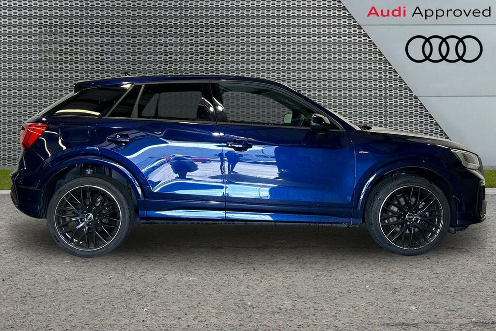 Audi Q2 Black Edition 35 Tfsi 150 Ps S Tronic SW73VHA Blue #4