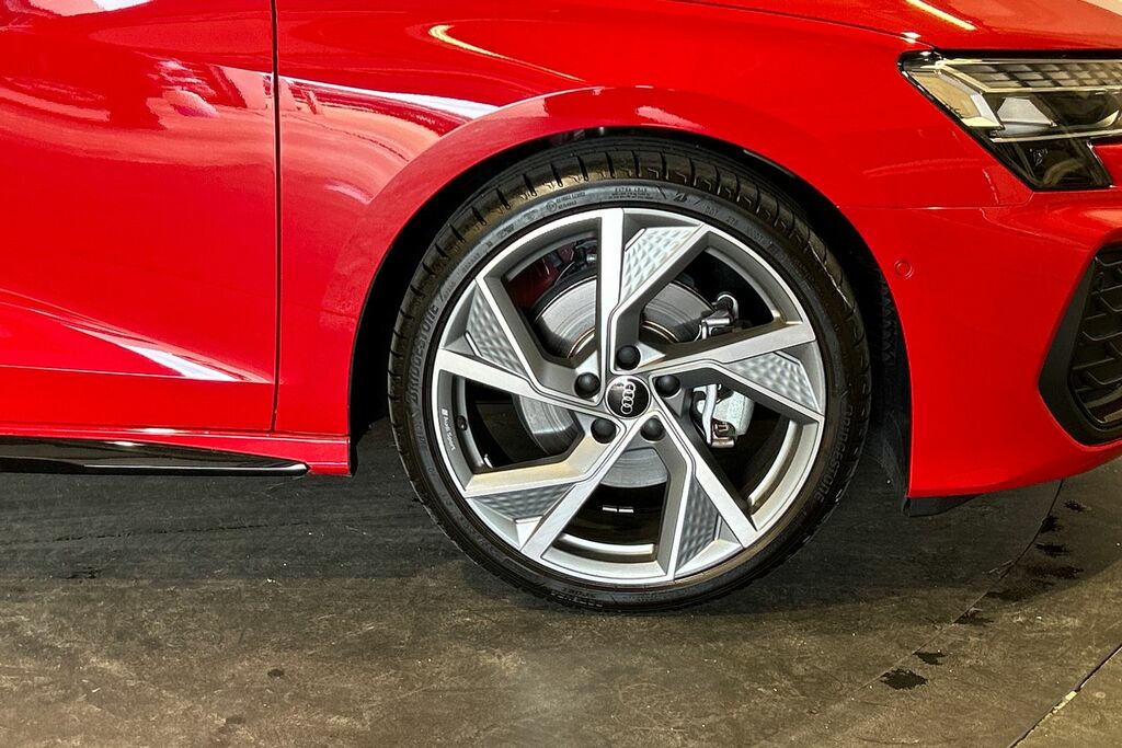 Audi A3 Black Edition 35 Tfsi 150 Ps 6-Speed Red #5