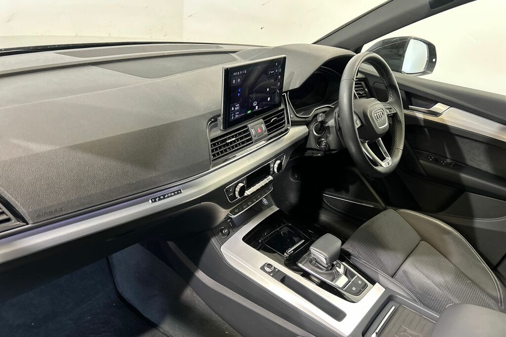 Audi Q5 S Line 45 Tfsi Quattro 265 Ps S Tronic Black #2