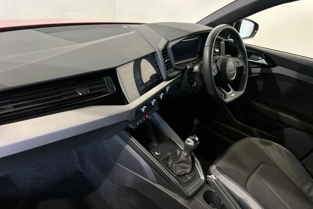 Audi A1 Black Edition 30 Tfsi 110 Ps 6-Speed SV24ZKA Red #2