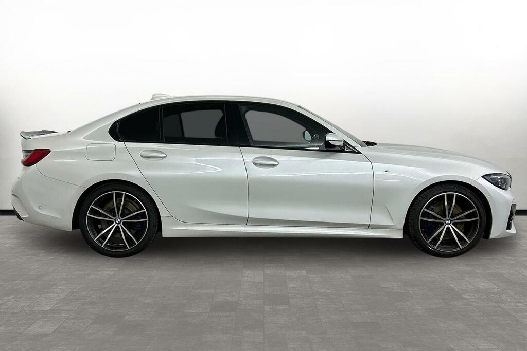BMW 3 Series 318D M Sport Saloon YJ21CNH White #3