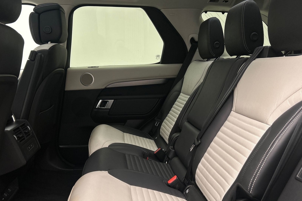 Land Rover Discovery D350 Dynamic Hse KS74ZWM Brown #4