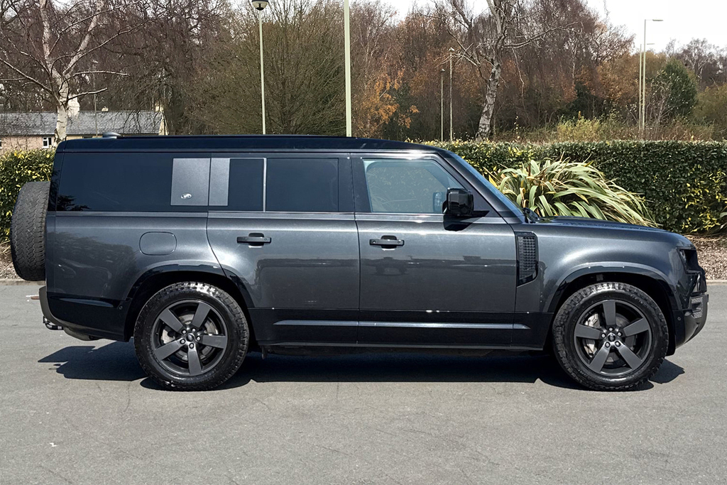 Land Rover Defender 130 D300 X-dynamic Hse Grey #5
