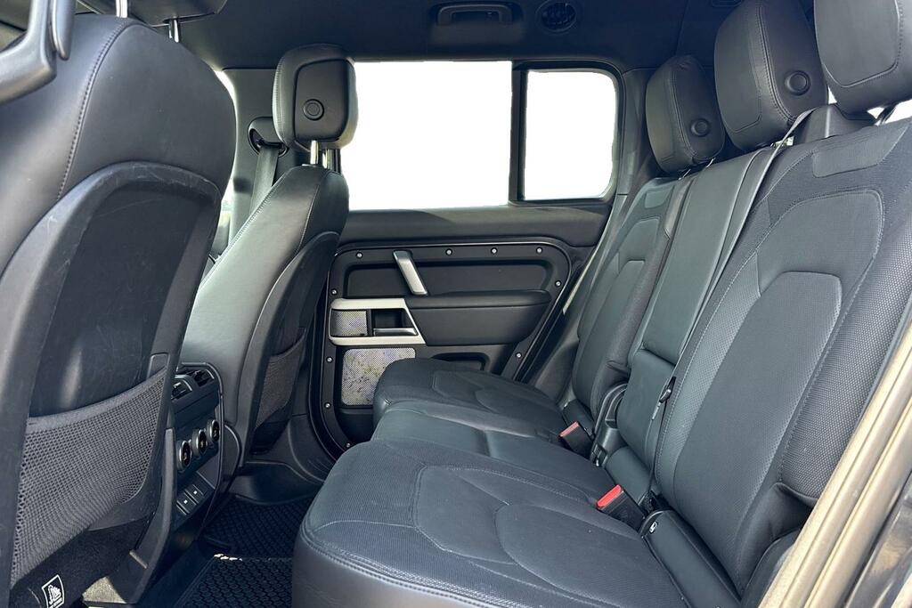 Land Rover Defender 130 D300 X-dynamic Hse Grey #4