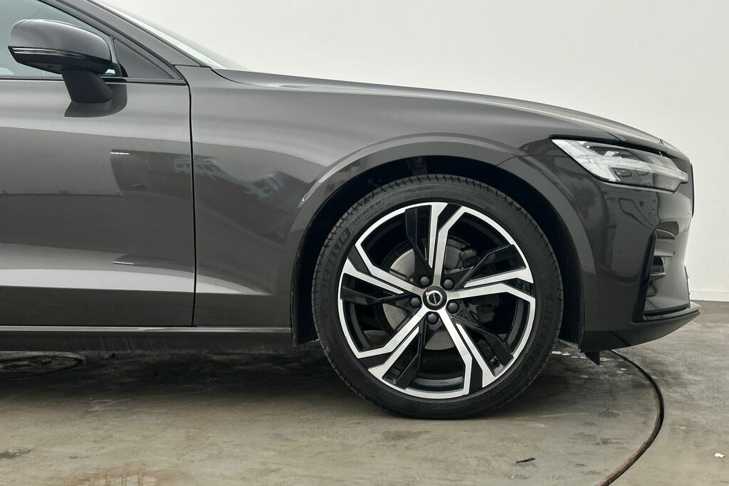 Volvo V60 2.0 B4p Plus Dark 7 Speed Grey #5