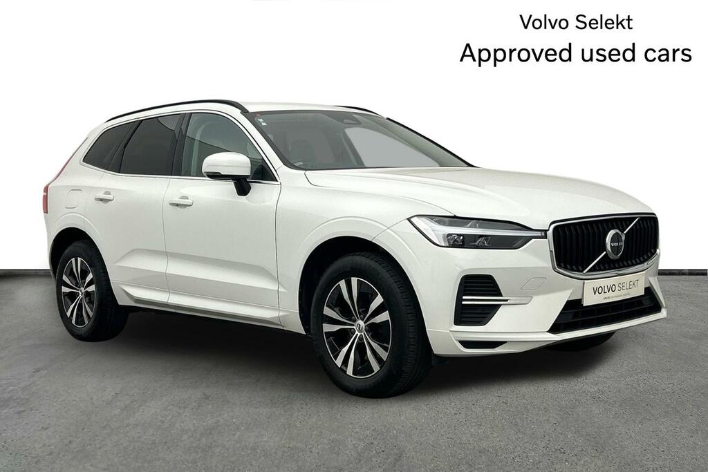 Volvo XC60 2.0 B5p Momentum Geartronic White