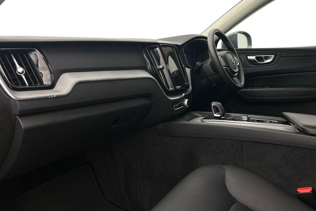 Volvo XC60 2.0 B5p Core Awd Geartronic YP23PGO Grey #2