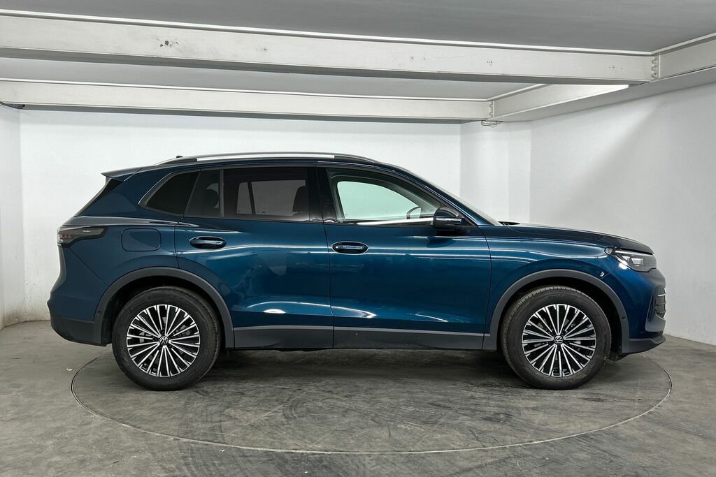 Volkswagen Tiguan 1.5 Etsi 150 Match Dsg SW75GRF Blue #4