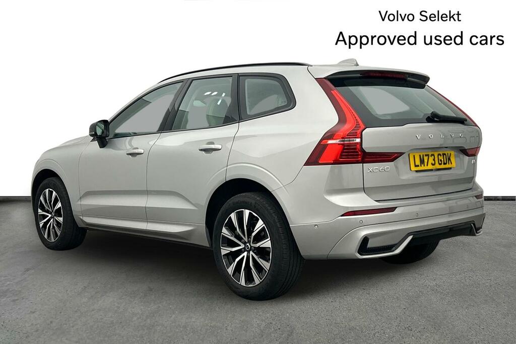 Volvo XC60 2.0 B5p Plus Dark Awd Geartronic LM73GDK Silver #3