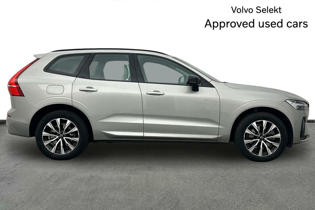 Volvo XC60 2.0 B5p Plus Dark Awd Geartronic LM73GDK Silver #4