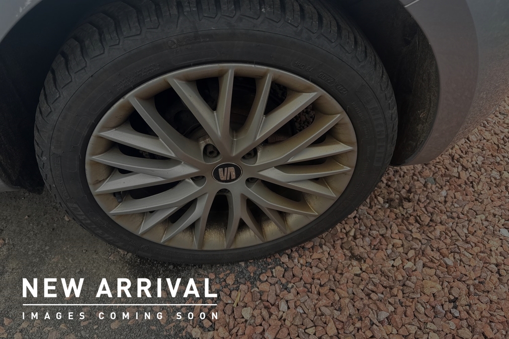 Seat Leon 1.6 Tdi Se Dynamic Euro 6 Ss FP68WWJ Silver #5
