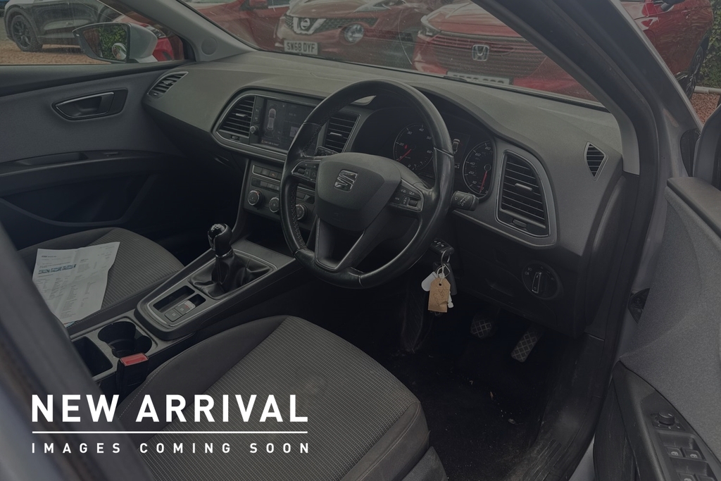 Seat Leon 1.6 Tdi Se Dynamic Euro 6 Ss FP68WWJ Silver #2