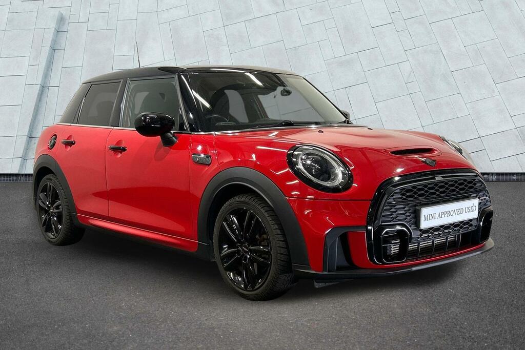 Mini Hatch 5-Door Cooper S Sport Red