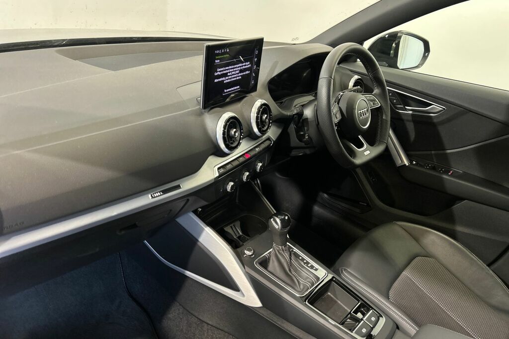 Audi Q2 Black Edition 35 Tfsi 150 Ps S Tronic SW24EKT Blue #2