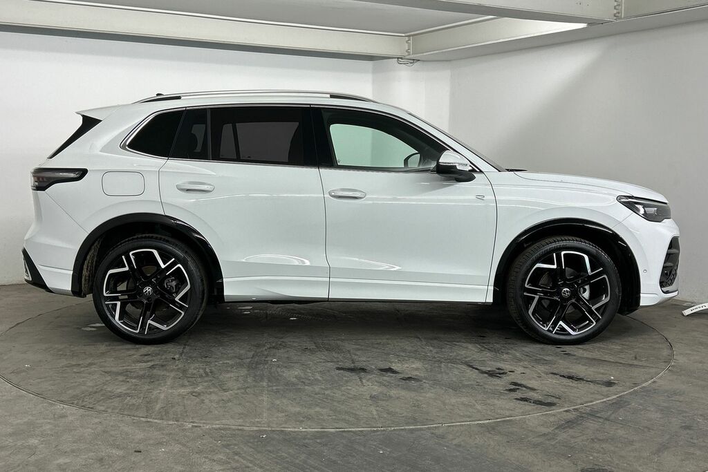 Volkswagen Tiguan 1.5 Etsi 150 R-line Dsg SW26AZU White #4