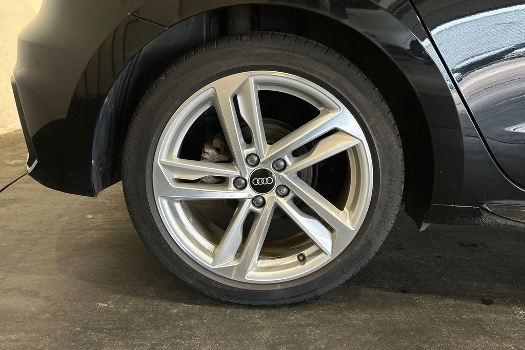 Audi A1 S Line 30 Tfsi 110 Ps 6-Speed SV22ZTW Black #5