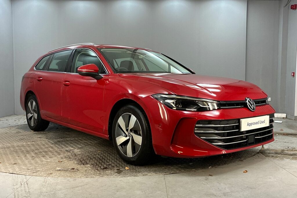 Volkswagen Passat 1.5 Etsi Life Dsg Red