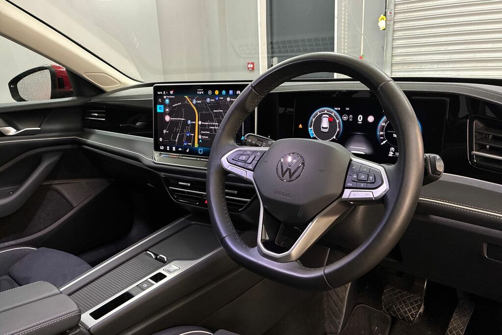 Volkswagen Passat 1.5 Etsi Life Dsg SM25YRU Red #6
