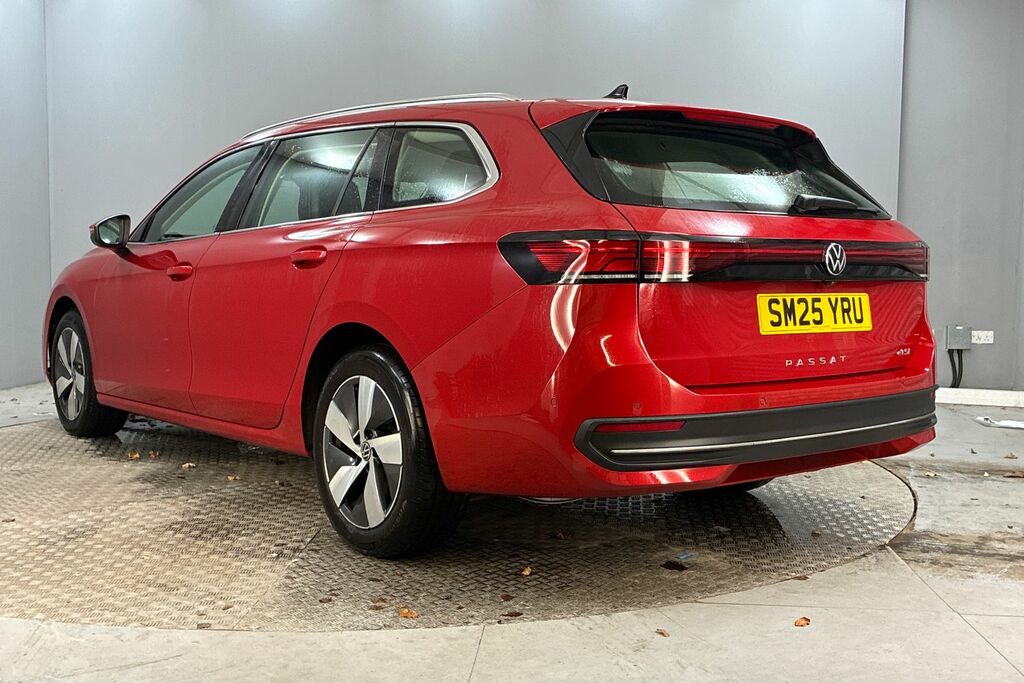 Volkswagen Passat 1.5 Etsi Life Dsg SM25YRU Red #3