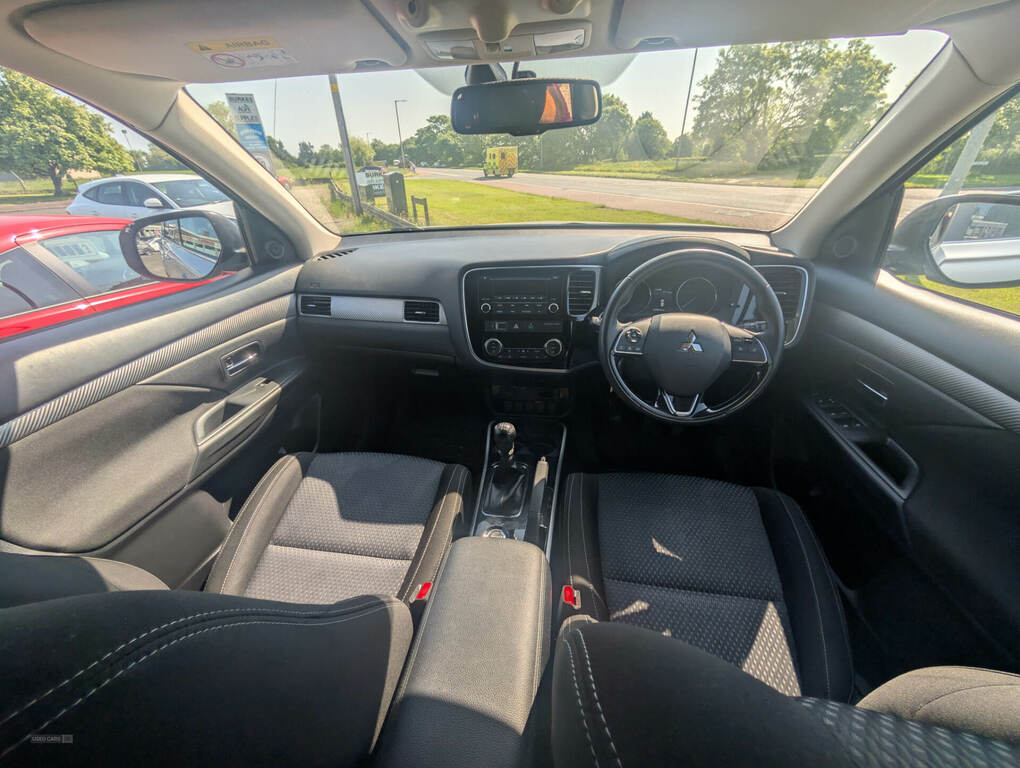 Mitsubishi Outlander Di-d 3 Silver #6