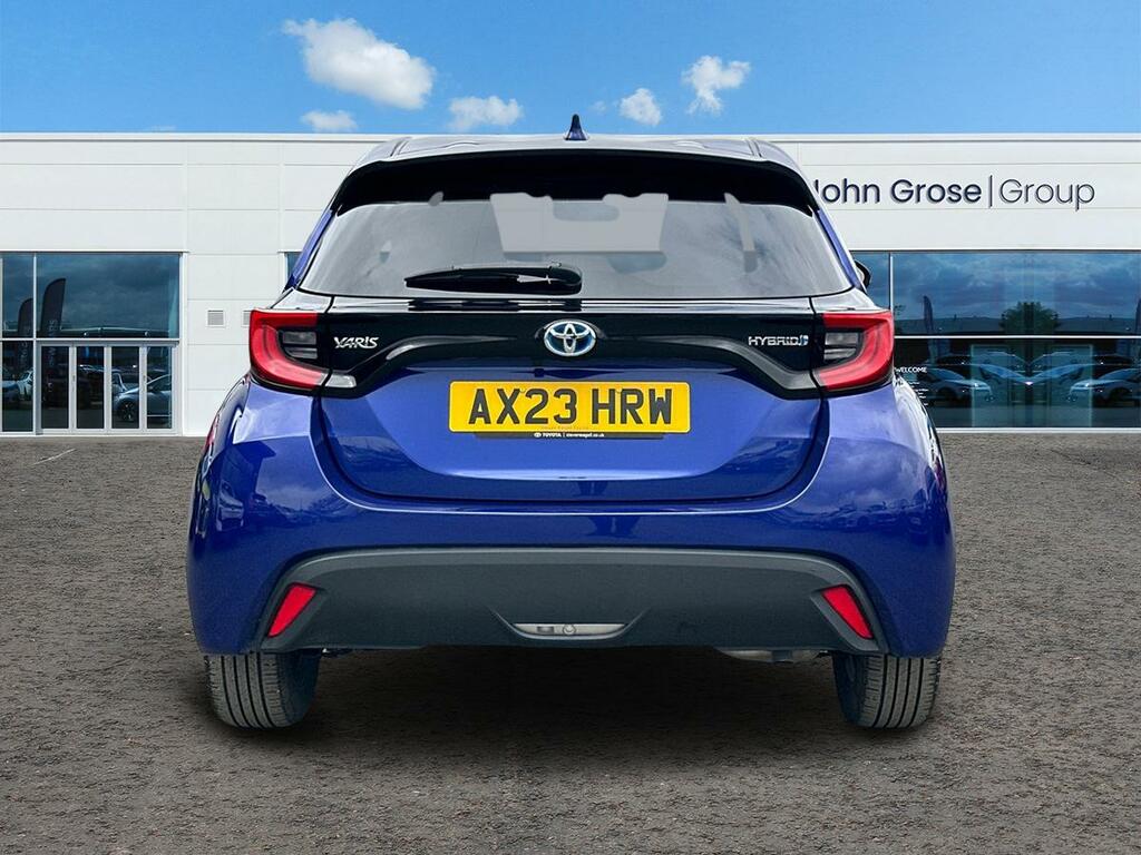 Toyota Yaris 1.5 Hybrid Design Cvt Hatchback AX23HRW Blue #4