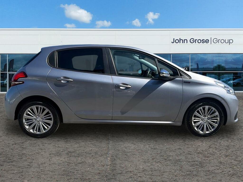 Peugeot 208 1.2 Puretech 82 Signature Start Stop Hatchba AX19UNF Grey #2