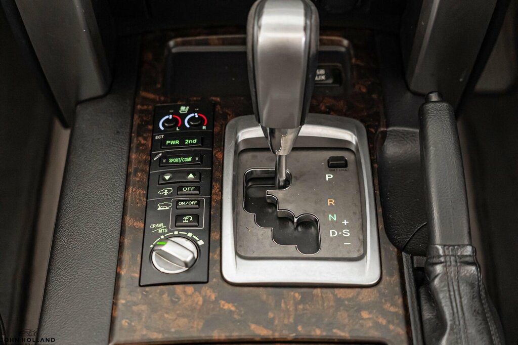 Toyota Land Cruiser V8 D-4d V8 Black #29
