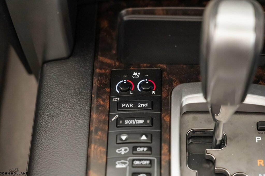 Toyota Land Cruiser V8 D-4d V8 Black #30