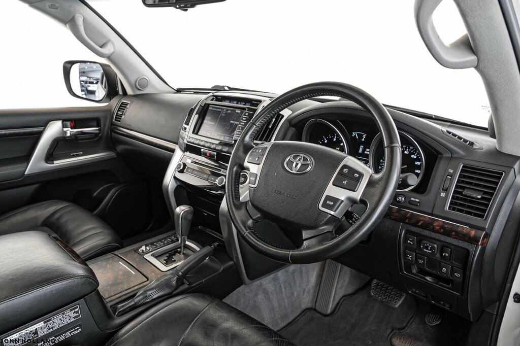 Toyota Land Cruiser V8 D-4d V8 Black #3